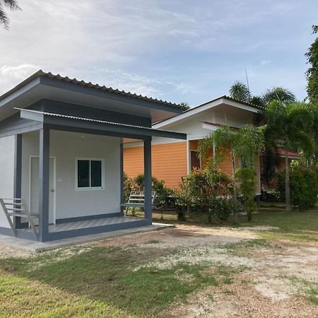 Baan Gebsup บ้านเก็บทรัพย์ Jaunoj-sziget Kültér fotó